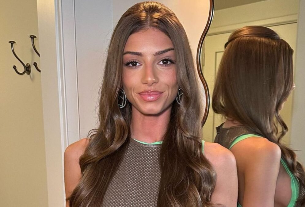 Mimi Keene Mimi Keene